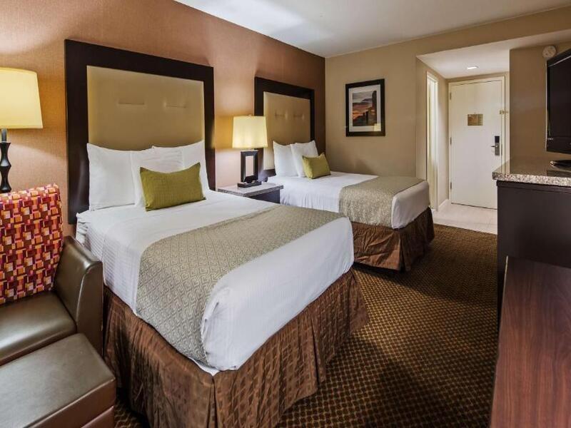 Best Western Louisville East Inn&Suites Eksteriør billede
