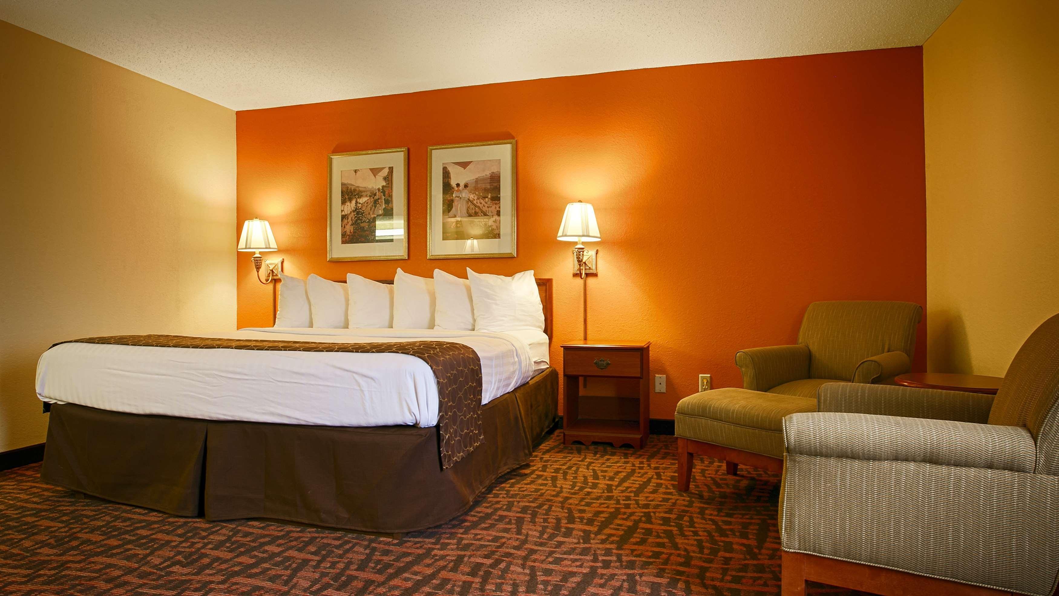 Best Western Louisville East Inn&Suites Eksteriør billede