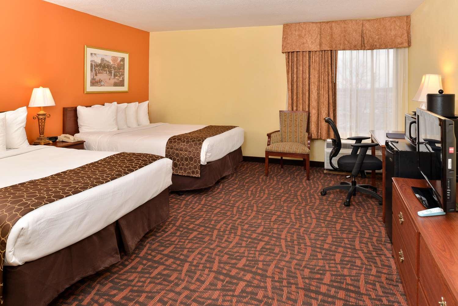 Best Western Louisville East Inn&Suites Eksteriør billede