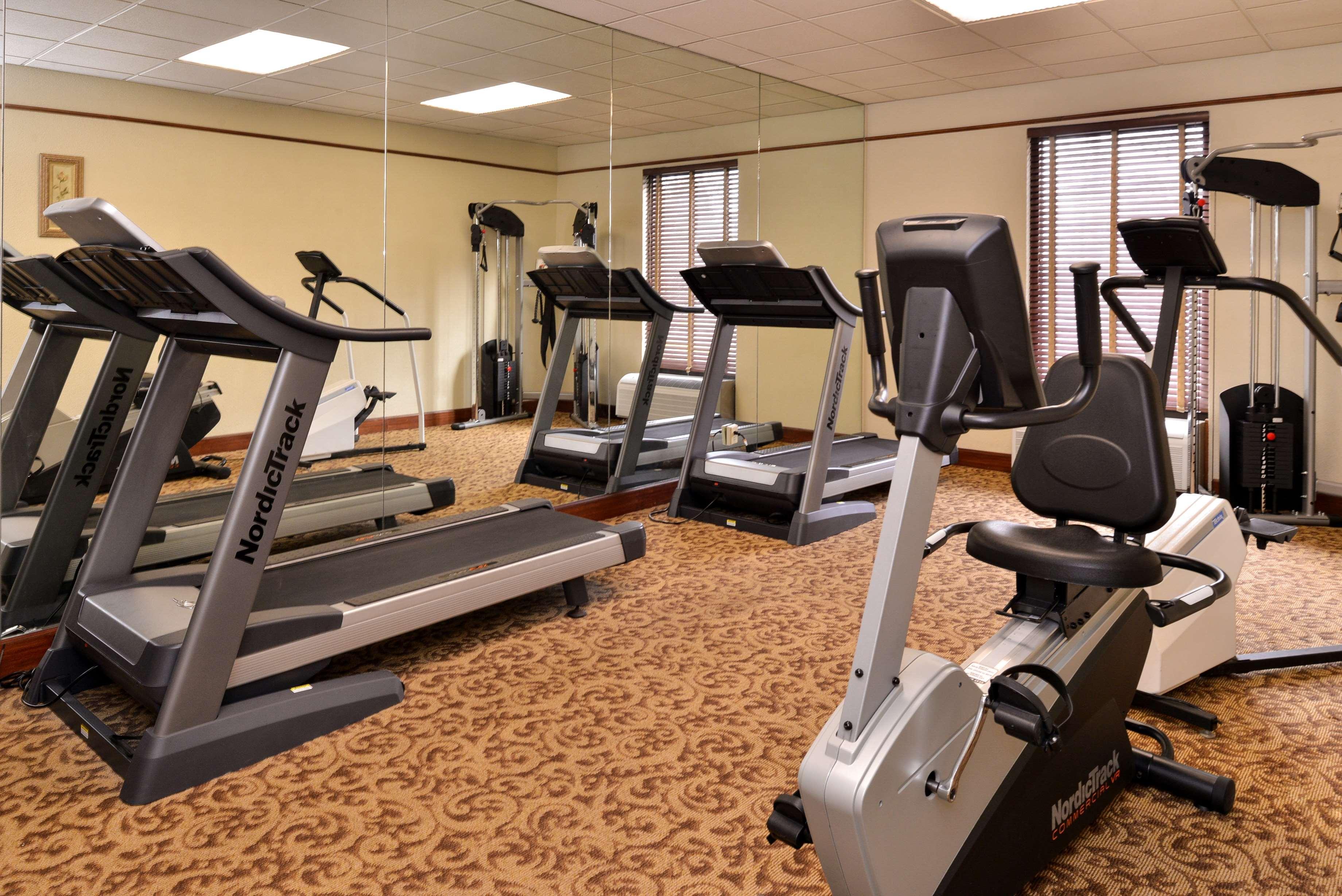 Best Western Louisville East Inn&Suites Eksteriør billede