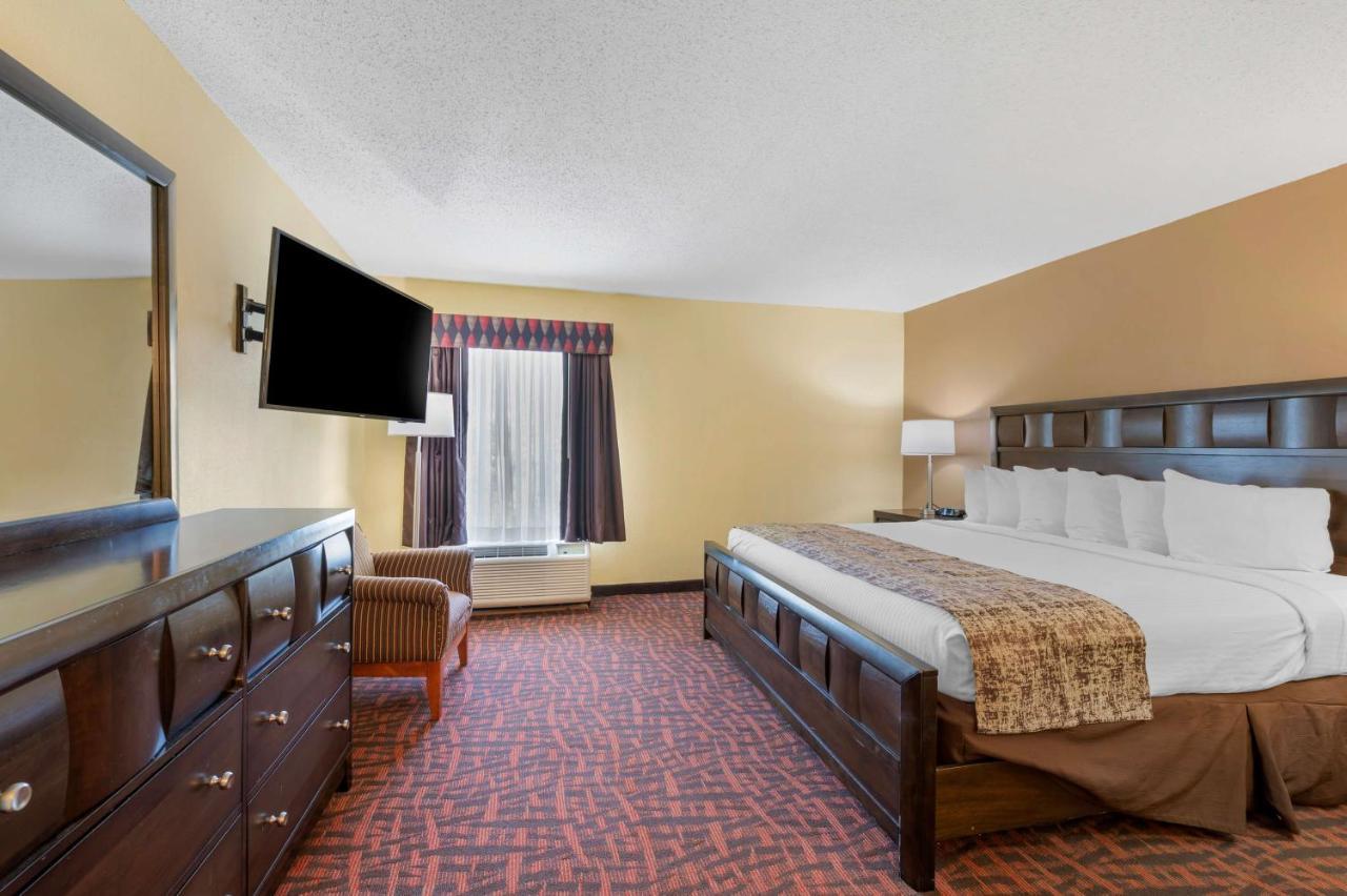 Best Western Louisville East Inn&Suites Eksteriør billede