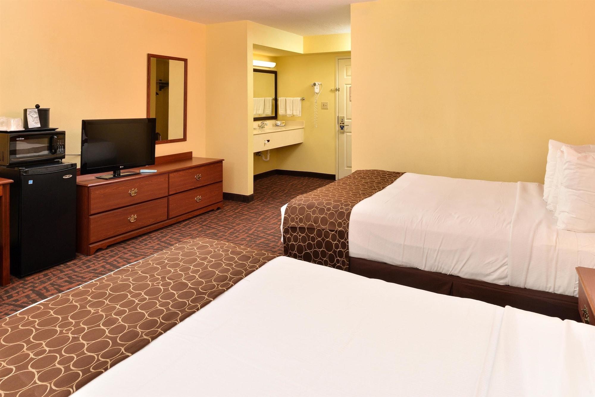 Best Western Louisville East Inn&Suites Eksteriør billede
