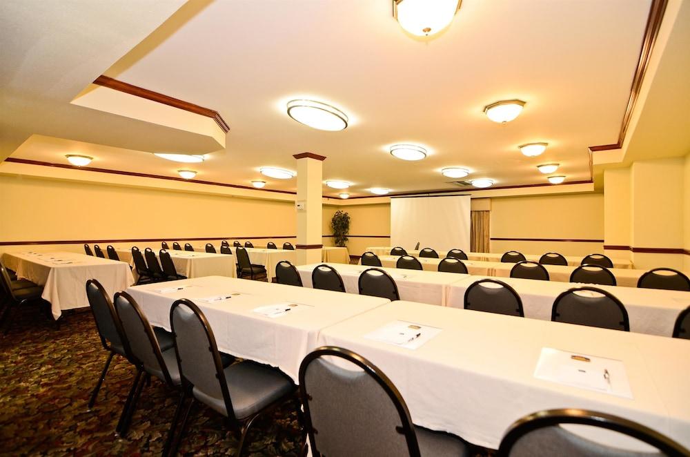 Best Western Louisville East Inn&Suites Eksteriør billede