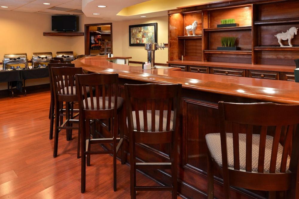 Best Western Louisville East Inn&Suites Eksteriør billede