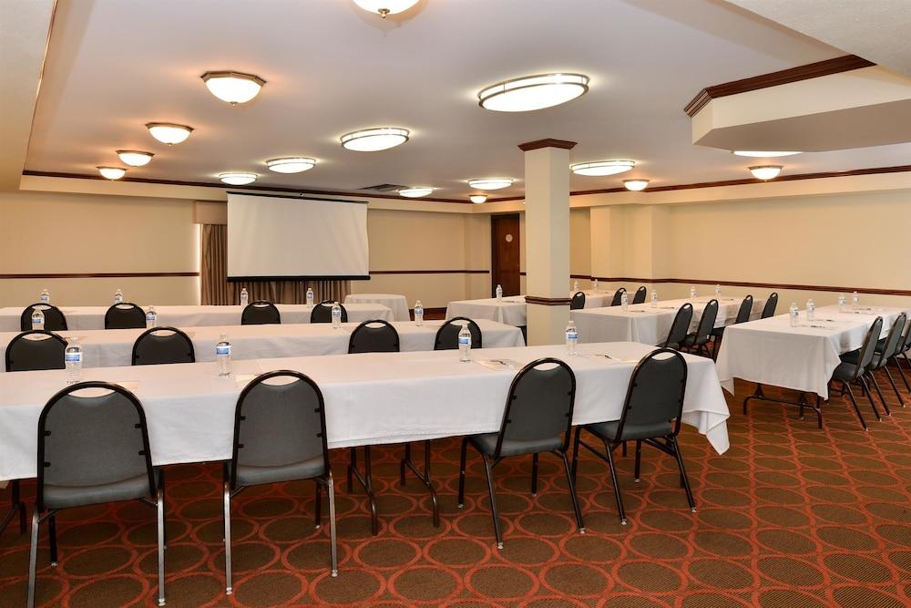 Best Western Louisville East Inn&Suites Eksteriør billede