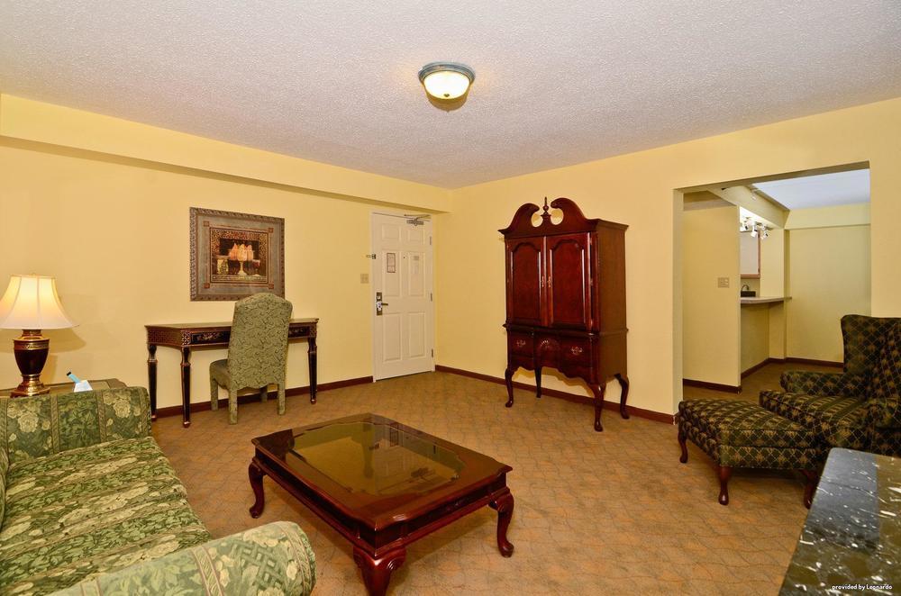 Best Western Louisville East Inn&Suites Værelse billede